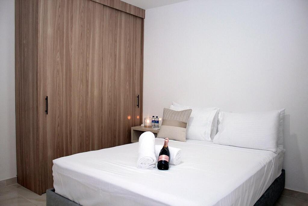 En Apartment *